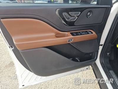2022 Lincoln Aviator Reserve - zdjęcie 9 z 31 - miniatura