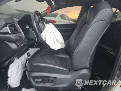 2022 Toyota Camry SE - zdjęcie 7 z 33 - miniatura