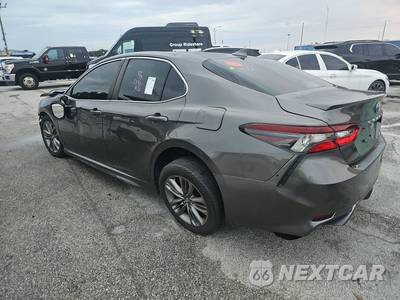 2022 Toyota Camry SE - zdjęcie 6 z 33 - miniatura