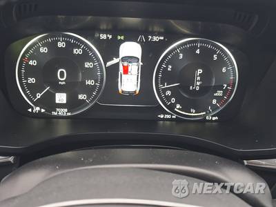 2018 Volvo XC60 T6 R-Design - zdjęcie 12 z 23 - miniatura
