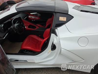 2022 Chevrolet Corvette Stingray Coupe 2LT - zdjęcie 16 z 24 - miniatura