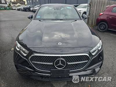 2025 Mercedes-Benz E 350 4MATIC Sedan - zdjęcie 2 z 22 - miniatura
