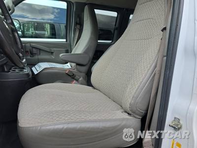 2023 Chevrolet Express 3500 Passenger Van LS 1LS 155.1" WB - zdjęcie 13 z 23 - miniatura
