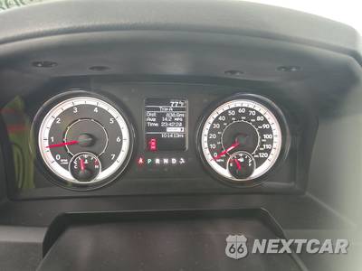 2017 Ram 3500 Tradesman Crew Cab Long Bed - zdjęcie 12 z 22 - miniatura