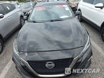 2020 Nissan Altima SR - zdjęcie 2 z 24 - miniatura