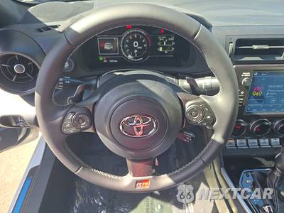 2025 Toyota GR86 Premium - zdjęcie 10 z 20 - miniatura