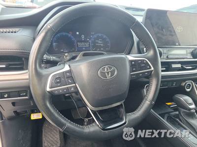 2024 Toyota Grand Highlander Platinum - zdjęcie 10 z 18 - miniatura