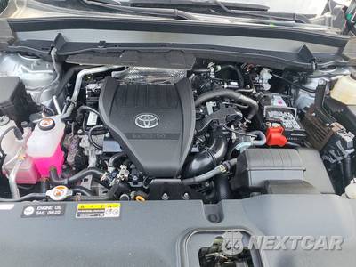 2024 Toyota Grand Highlander Platinum - zdjęcie 15 z 18 - miniatura