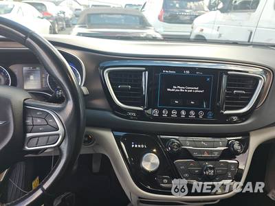 2018 Chrysler Pacifica Touring L 121.6" WB - zdjęcie 11 z 29 - miniatura