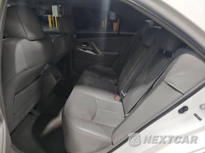 2009 Toyota Camry LE - zdjęcie 13 z 57 - miniatura