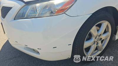 2009 Toyota Camry LE - zdjęcie 41 z 57 - miniatura