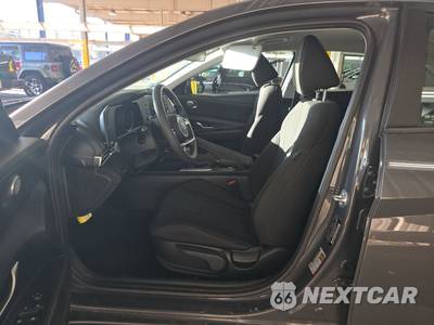 2023 Hyundai Elantra SEL - zdjęcie 7 z 35 - miniatura
