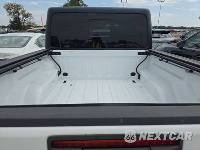 2022 Jeep Gladiator Rubicon Crew Cab Medium Bed - zdjęcie 16 z 24 - miniatura