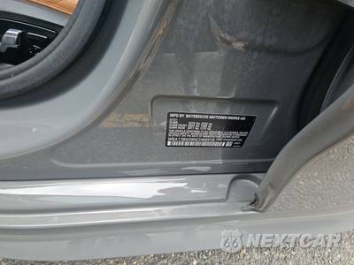 2022 BMW 5 Series Sedan M550i xDrive - zdjęcie 14 z 23 - miniatura