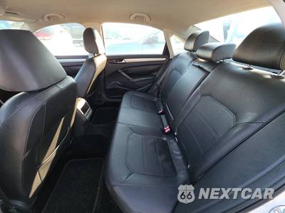 2015 Volkswagen Passat 1.8T Limited Edition - zdjęcie 13 z 25 - miniatura