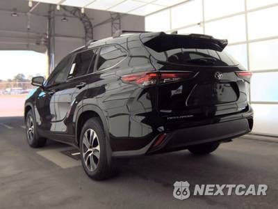 2024 Toyota Highlander XLE - zdjęcie 6 z 37 - miniatura