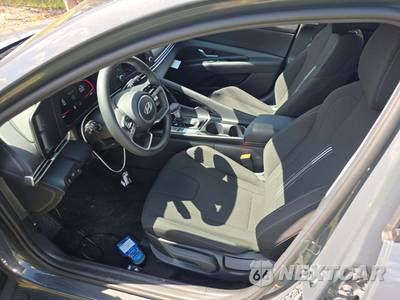 2026 Hyundai Elantra Hybrid Blue - zdjęcie 4 z 9 - miniatura