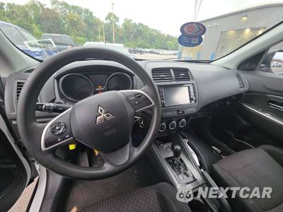 2019 Mitsubishi Outlander Sport ES - zdjęcie 11 z 44 - miniatura