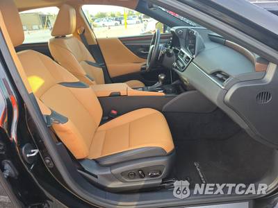 2025 Lexus ES 350 - zdjęcie 8 z 24 - miniatura