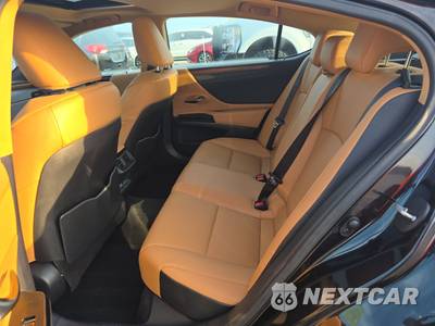 2025 Lexus ES 350 - zdjęcie 13 z 24 - miniatura