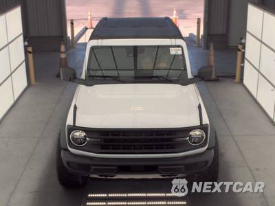 2021 Ford Bronco Base - zdjęcie 2 z 24 - miniatura