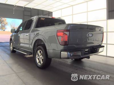 2025 Ford F-150 XLT Crew Cab Short Bed - zdjęcie 6 z 29 - miniatura