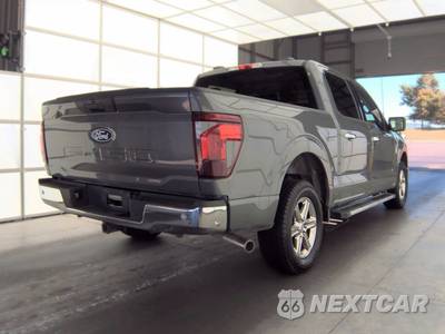 2025 Ford F-150 XLT Crew Cab Short Bed - zdjęcie 4 z 29 - miniatura