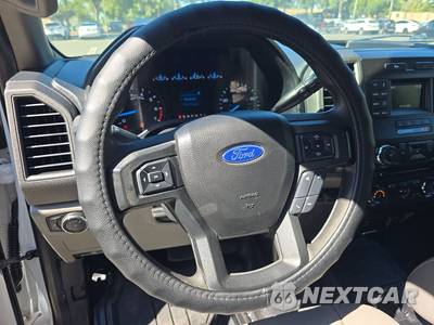 2017 Ford Super Duty F-350 Cab Chassis XL Crew Cab DRW - zdjęcie 10 z 31 - miniatura