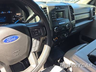 2017 Ford Super Duty F-350 Cab Chassis XL Crew Cab DRW - zdjęcie 11 z 31 - miniatura
