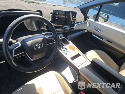 2024 Toyota Sienna XLE 7-Passenger 120.5" WB - zdjęcie 11 z 22 - miniatura