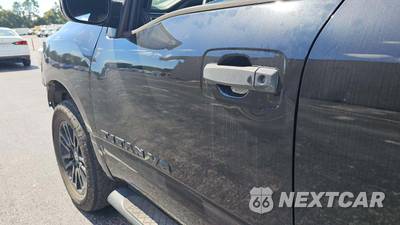 2018 Nissan TITAN SL Crew Cab Short Bed - zdjęcie 33 z 38 - miniatura