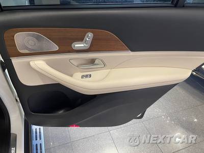2022 Mercedes-Benz GLS 450 4MATIC - zdjęcie 48 z 60 - miniatura