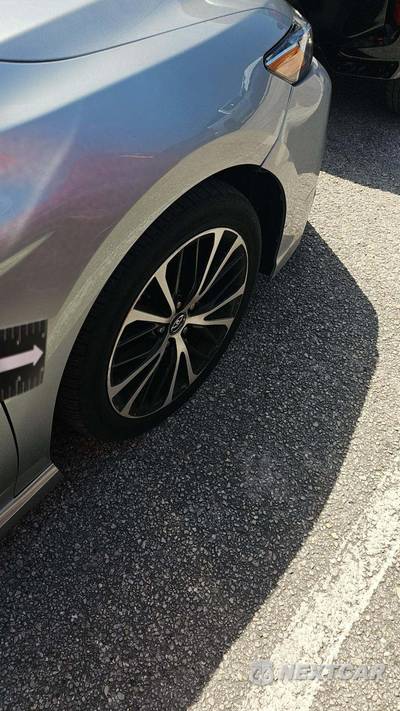 2018 Toyota Camry SE - zdjęcie 30 z 32 - miniatura