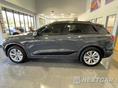 2025 Audi Q6 e-tron Premium Plus - zdjęcie 2 z 56 - miniatura