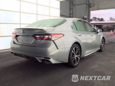 2018 Toyota Camry SE - zdjęcie 4 z 32 - miniatura