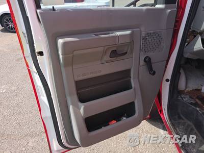 2015 Ford Super Duty E-450 Cutaway DRW - zdjęcie 9 z 26 - miniatura