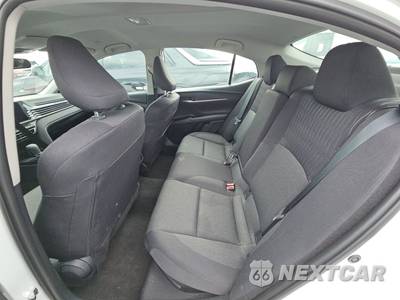 2026 Toyota Camry LE - zdjęcie 13 z 27 - miniatura