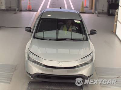 2026 Toyota Prius LE - zdjęcie 2 z 26 - miniatura