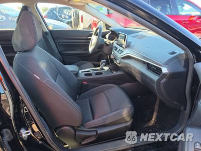 2025 Nissan Altima SV - zdjęcie 8 z 30 - miniatura