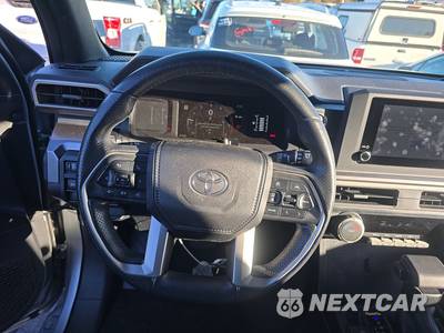 2025 Toyota 4Runner SR5 - zdjęcie 10 z 29 - miniatura