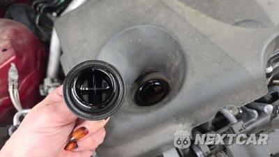 2025 Toyota RAV4 Hybrid XLE - zdjęcie 18 z 28 - miniatura