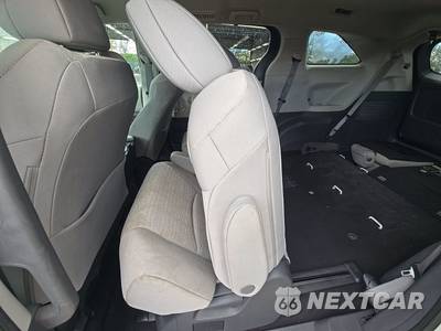 2024 Toyota Sienna LE 8-Passenger 120.5" WB - zdjęcie 13 z 24 - miniatura