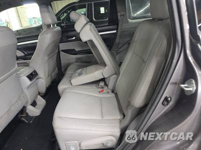 2017 Toyota Highlander XLE - zdjęcie 13 z 48 - miniatura