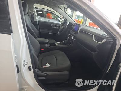 2025 Toyota RAV4 Hybrid XLE - zdjęcie 8 z 40 - miniatura