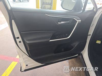 2025 Toyota RAV4 Hybrid XLE - zdjęcie 9 z 40 - miniatura