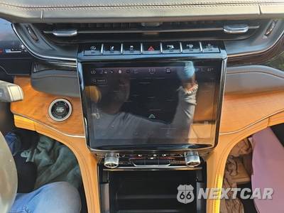 2023 Jeep Grand Cherokee L Summit Reserve - zdjęcie 28 z 30 - miniatura