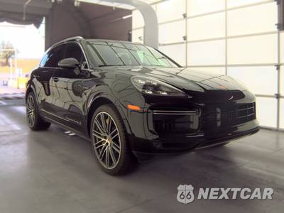 2023 Porsche Cayenne Turbo S E-Hybrid - zdjęcie 3 z 31 - miniatura