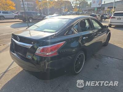 2014 Nissan Altima 2.5 S - zdjęcie 4 z 41 - miniatura