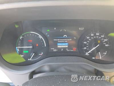 2025 Toyota Sienna LE 8-Passenger 120.5" WB - zdjęcie 12 z 25 - miniatura