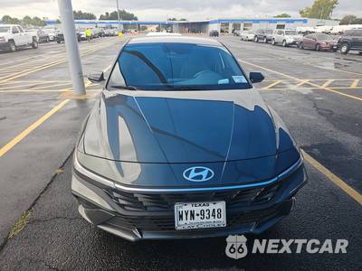 2025 Hyundai Elantra SEL Sport - zdjęcie 2 z 19 - miniatura